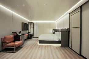 L&L City Hotel