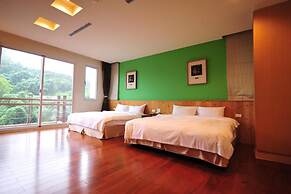 Sun Moon Lake Karuizawa Villa B&B