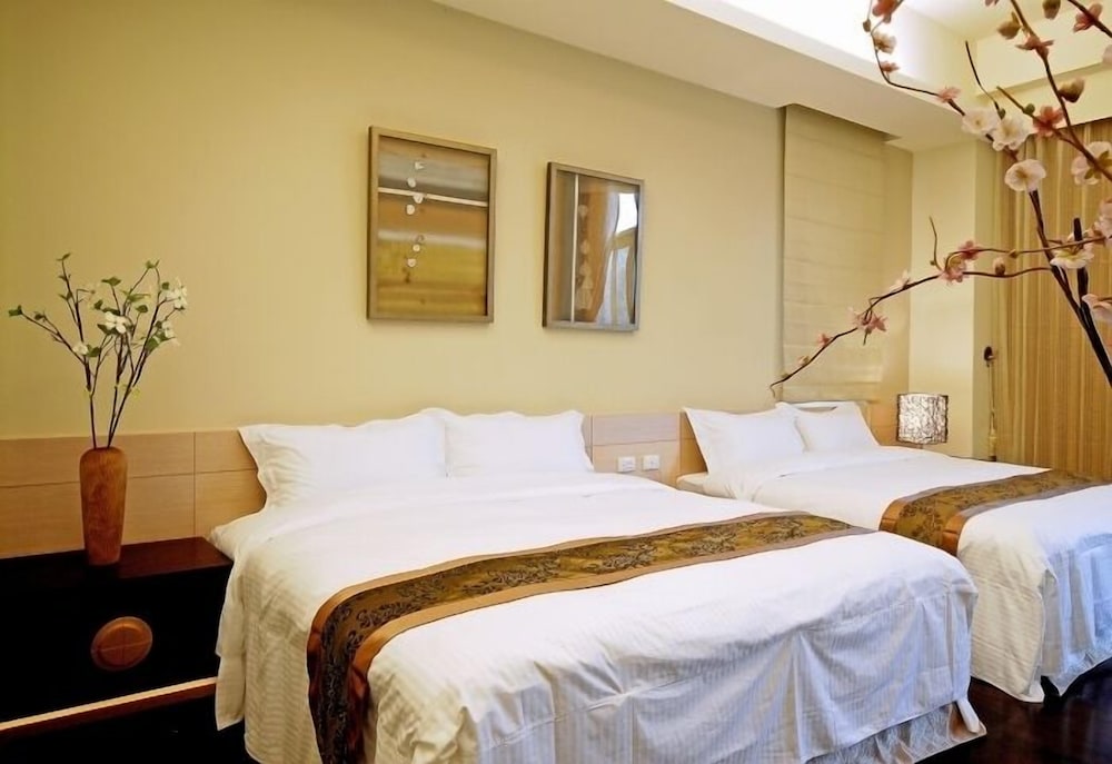 Sun Moon Lake Karuizawa Villa B&B