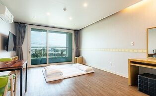 JnB Family Hotel