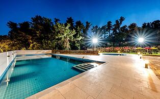 JnB Family Hotel