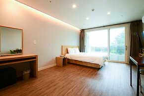 JnB Family Hotel