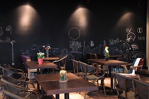 J Hotel