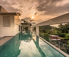 Treasures Hotel and Suites