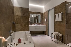 Crystal House Suite Hotel & SPA
