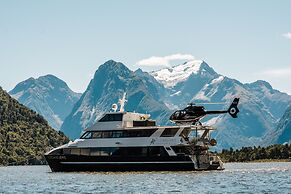 Fiordland Discovery