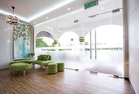 S Hotel