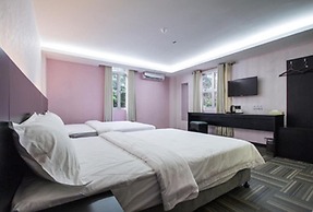 S Hotel