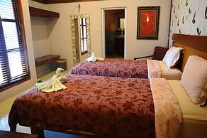 Tegal Panggung Inn
