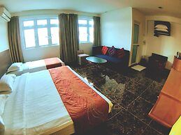 Lux Private Hotel