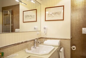 Bea Suites Luxury Rooms