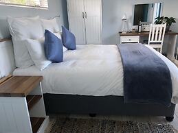 BlueSky Arniston Boutique Guesthouse