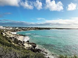 BlueSky Arniston Boutique Guesthouse