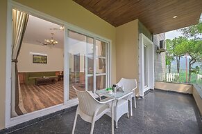 Jungle Lodge Resort