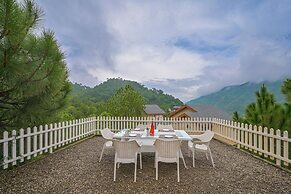 Jungle Lodge Resort