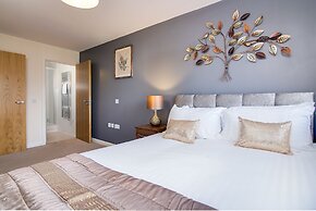 Mica Point City Centre Apartment