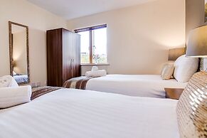 Mica Point City Centre Apartment