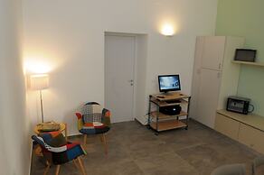 Della Torre Rooms