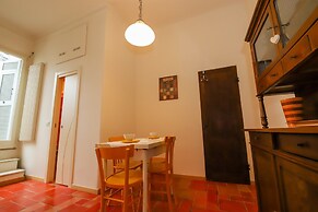 JOIVY Franci's House