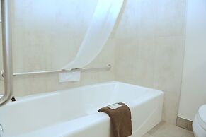 Prairie Moon Inn & Suites Macklin