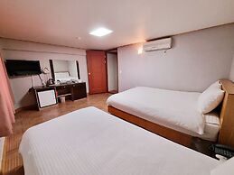 Hotel G