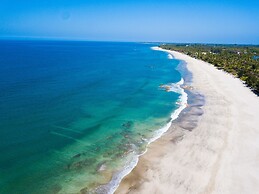 Lover View Pool Bar & Bungalows