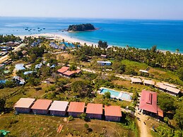 Lover View Pool Bar & Bungalows