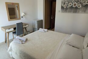 Marie Hotel