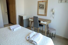 Marie Hotel