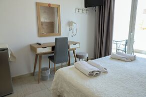 Marie Hotel