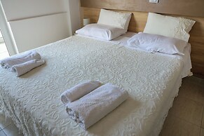 Marie Hotel