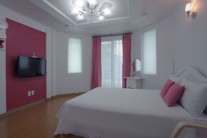Forest of Color Pension