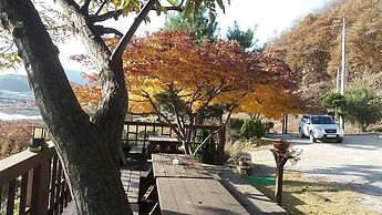 Forest of Color Pension