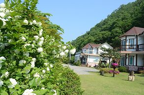 Forest of Color Pension