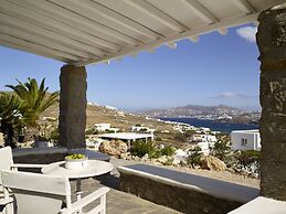 Kallos of Mykonos