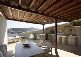 Kallos of Mykonos