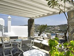 Kallos of Mykonos