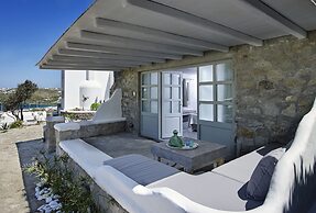 Kallos of Mykonos