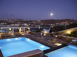 Kallos of Mykonos