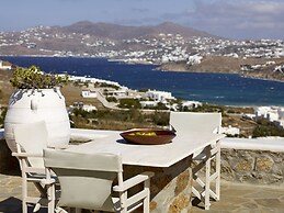 Kallos of Mykonos