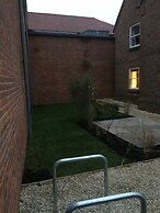 3 Summertown Court