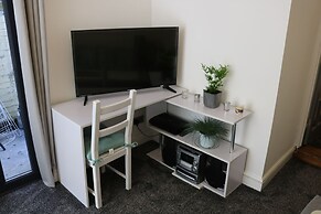 Luxury Victorian Garden Apartment