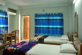 Albatross Resort