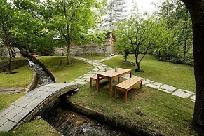 Zone Connect by the Park Manali