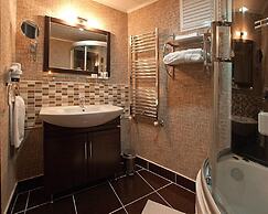 Verman Hotel