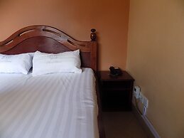 Olina Hotel and Apartments