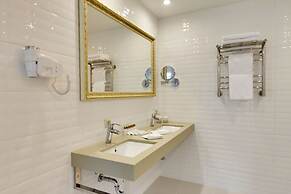 Hotel G9
