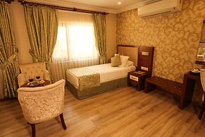Tughan Hotel