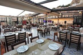 Tughan Hotel
