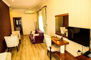 Tughan Hotel